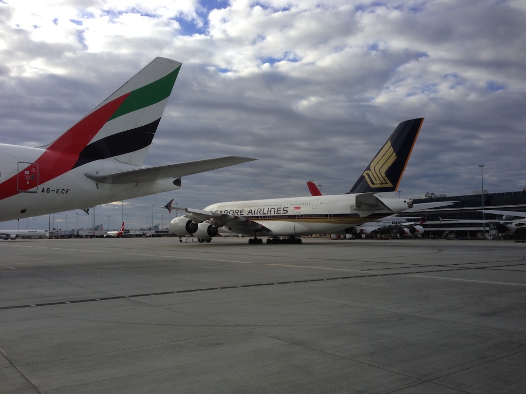 photo 099) SIA A380 with Qantas A380s